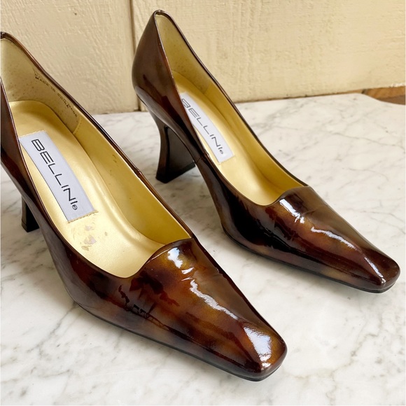 SOLD :: Vintage 90s Tortoise Shell Square Toe Pumps - Picture 4 of 10